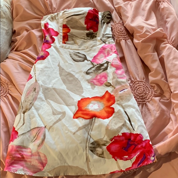 Romy Strapless Dress with Floral Patterns - Picture 1 of 9